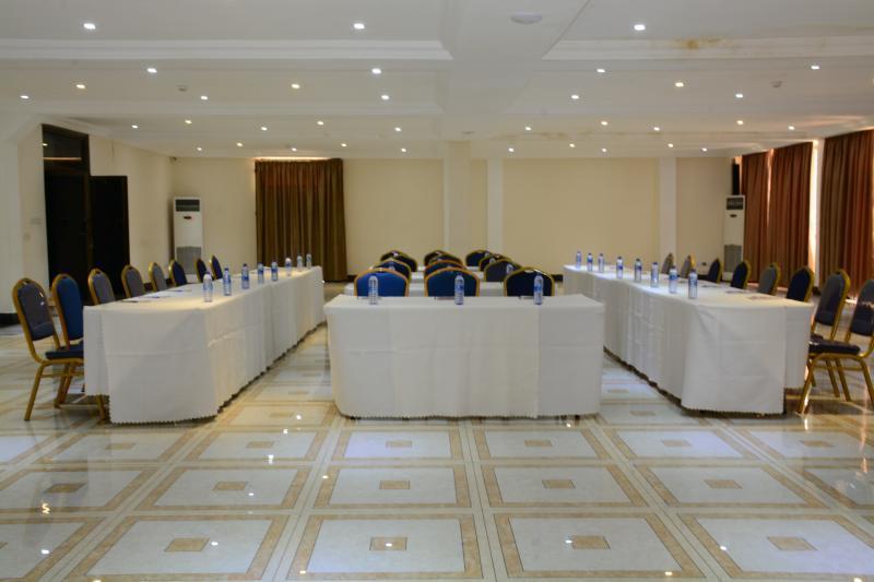 Ampomaah Hotel أكرا المظهر الخارجي الصورة