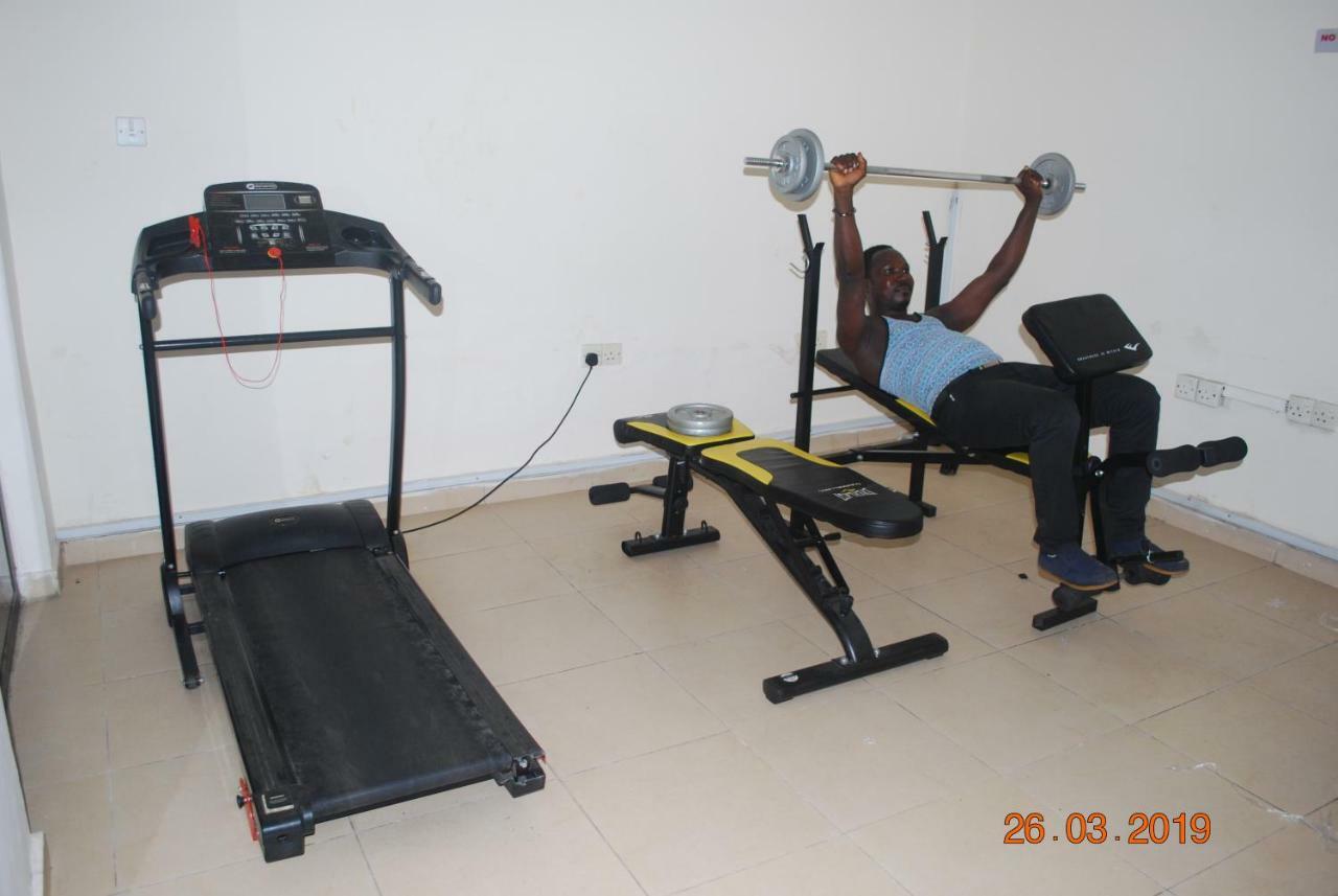 Ampomaah Hotel أكرا المظهر الخارجي الصورة